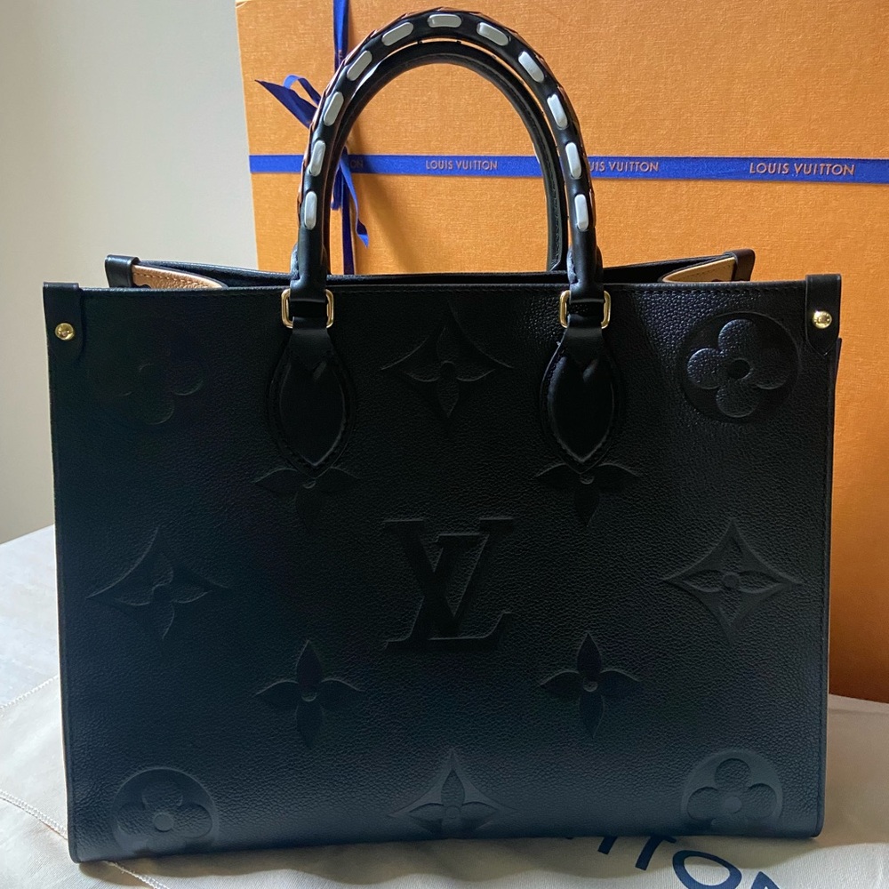 New! Louis Vuitton Wild at Heart Onthego MM Noir! - Picture 5 of 13